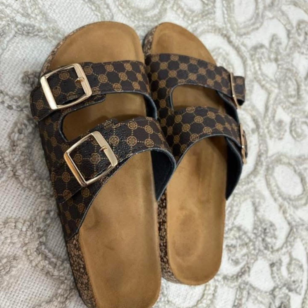 Elegant Tan and Brown Patterned Sandals